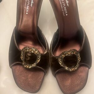 Donald Pliner Couture Brown velvet heels
